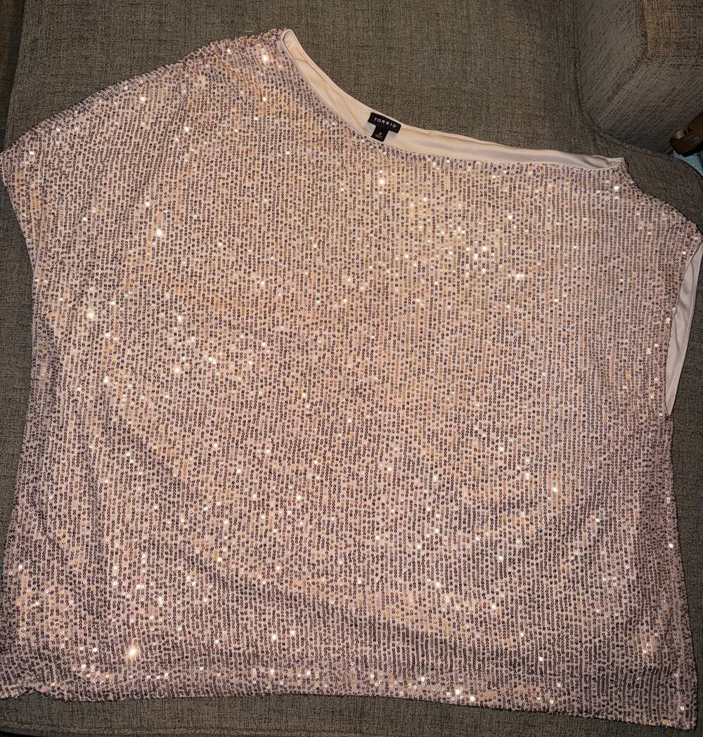 Torrid Rose Gold Sequin Top Womens 3 3X Plus Size Holiday Party Blouse